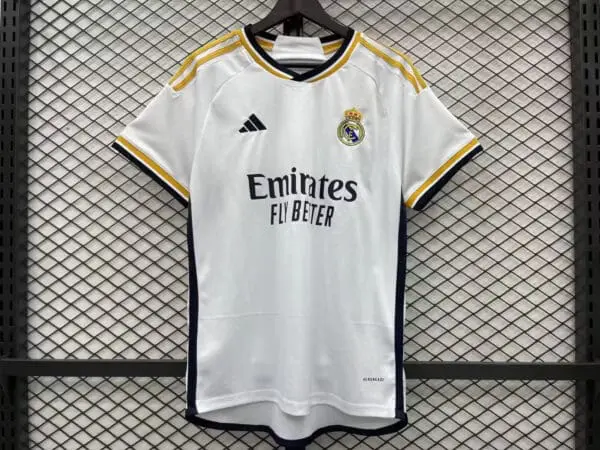 Real Madrid 23/24 Home Kit – Fan version