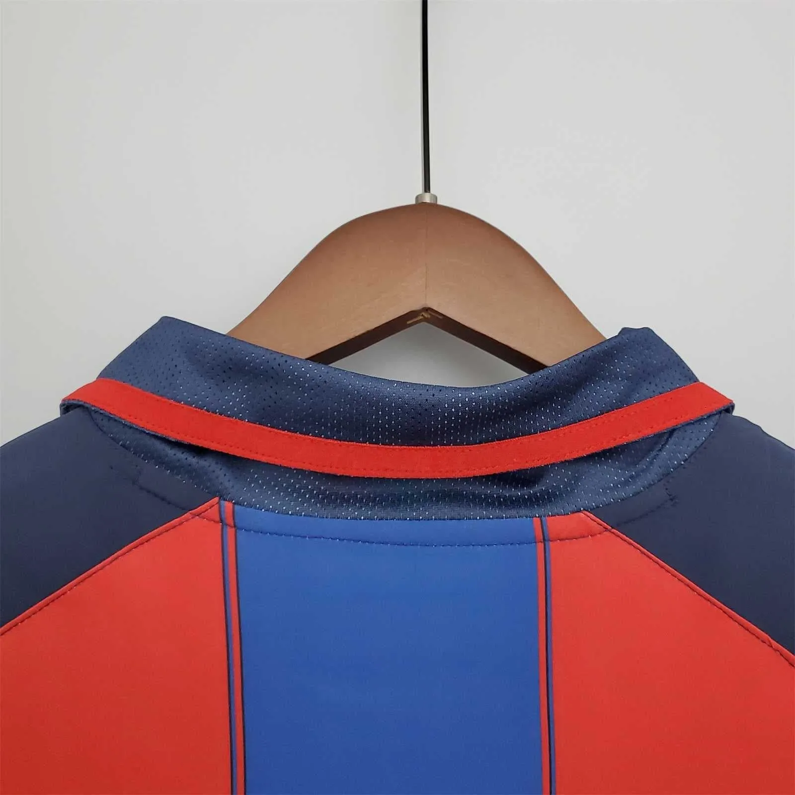Barcelona 2003/04 Home Kit - Image 4
