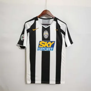 Juventus 2004/2005 Home kit