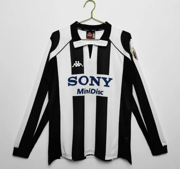 Juventus 1997/98 Home kit -Long Sleeve