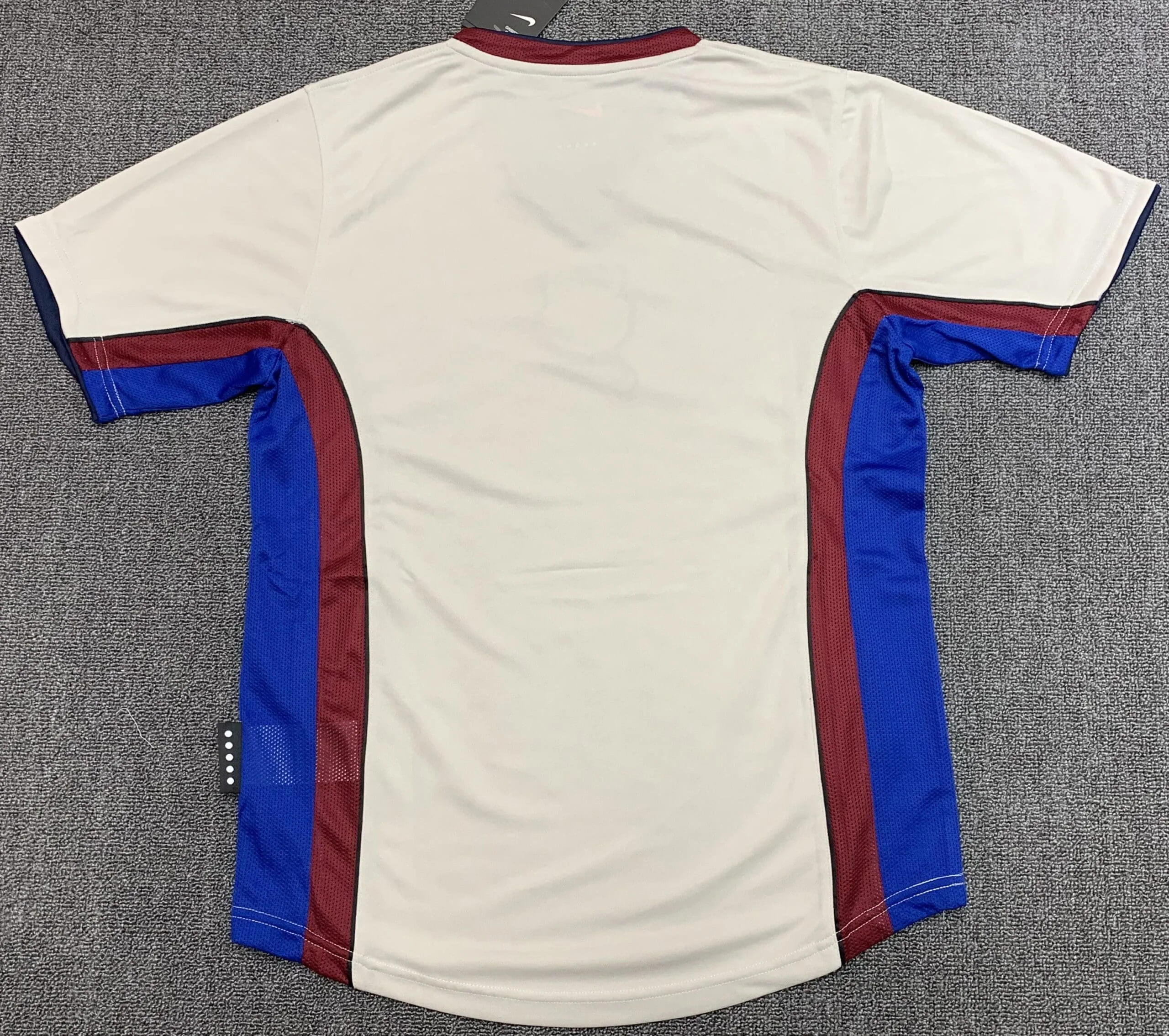 Barcelona Away Kit 1998 - Image 3