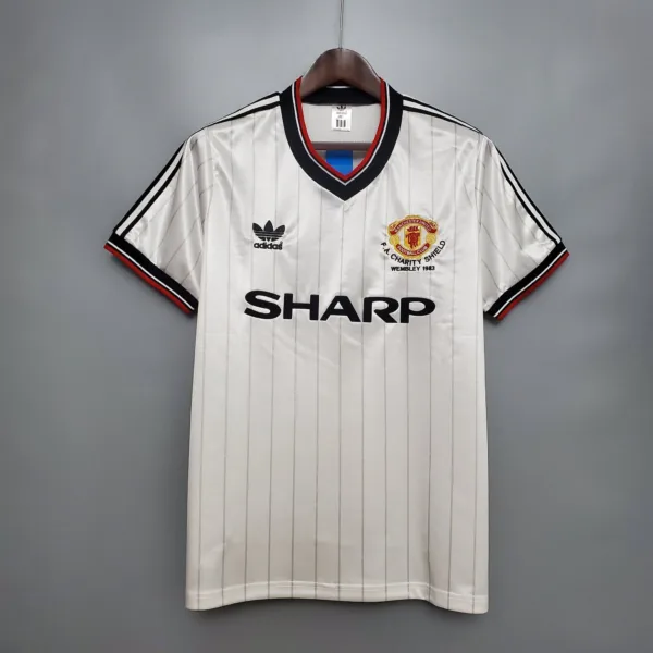MANCHESTER UNITED 1983 Away kit