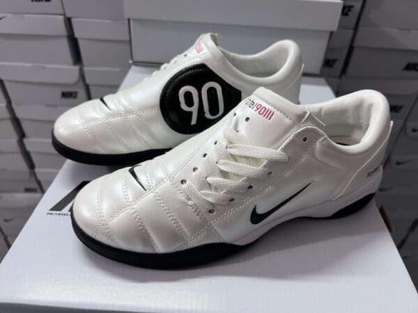 Nike Total 90