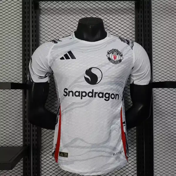 Manchester United White and Black Kit