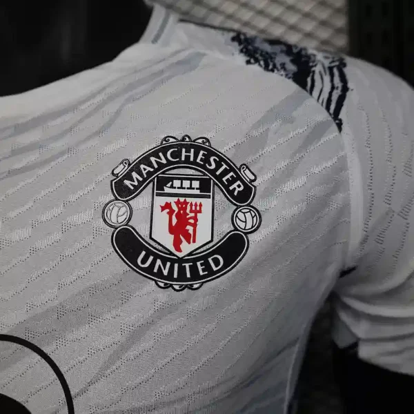 Manchester United White and Black Kit