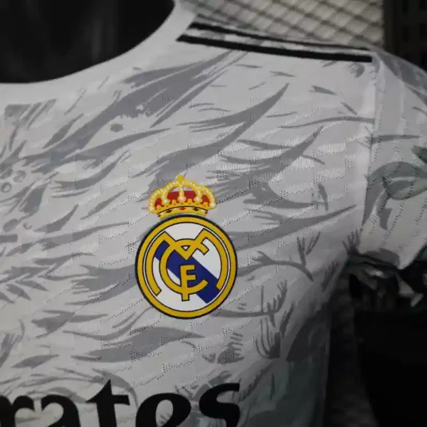 Real Madrid 25/26 Black Dragon Kit – Player version