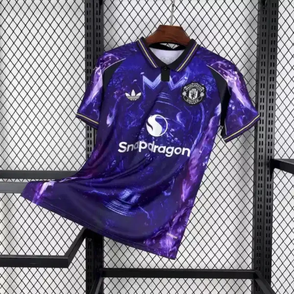 Manchester United Premier League Cup Kit – Fan Version