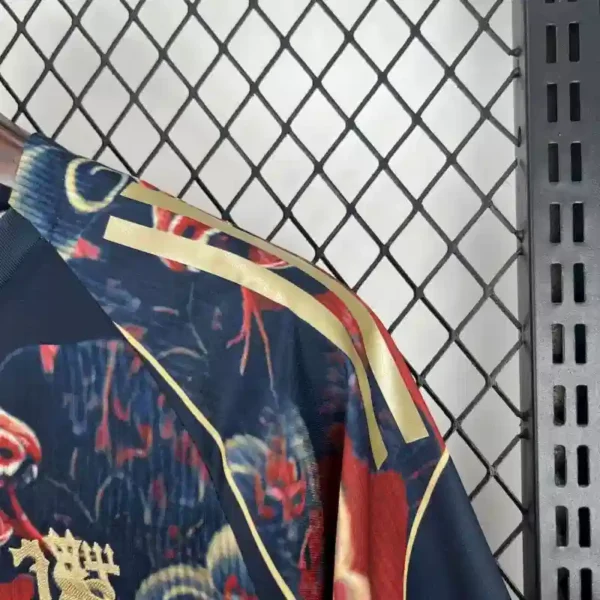 Manchester United Red Snake Kit – Fan Version