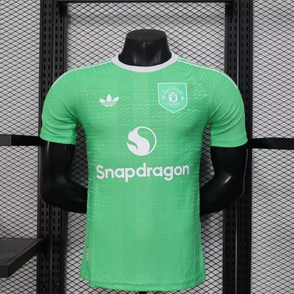 Manchester United Goalkeeper Kit 2025/26 – Player Version