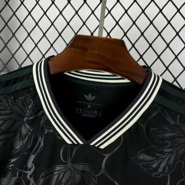 Juventus black kit