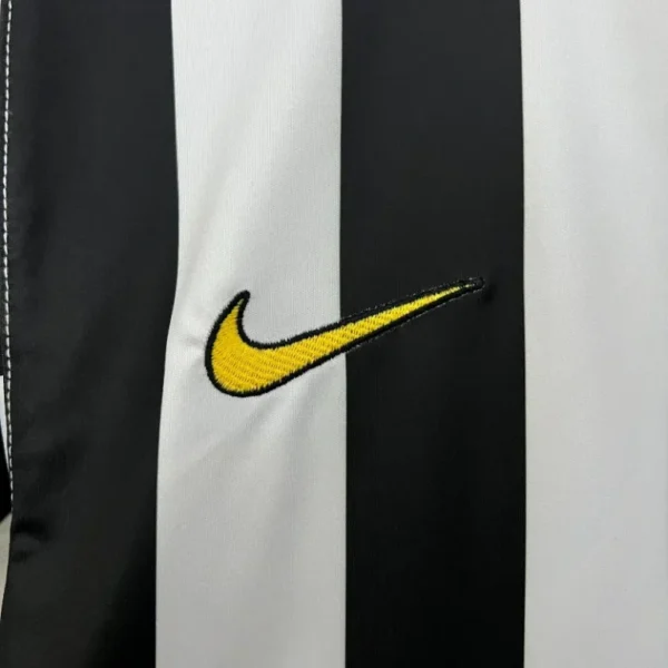 Juventus 2003 - 04 Home Kit - Retro Kit