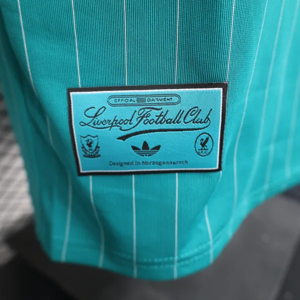 adidas Retro Style Kit