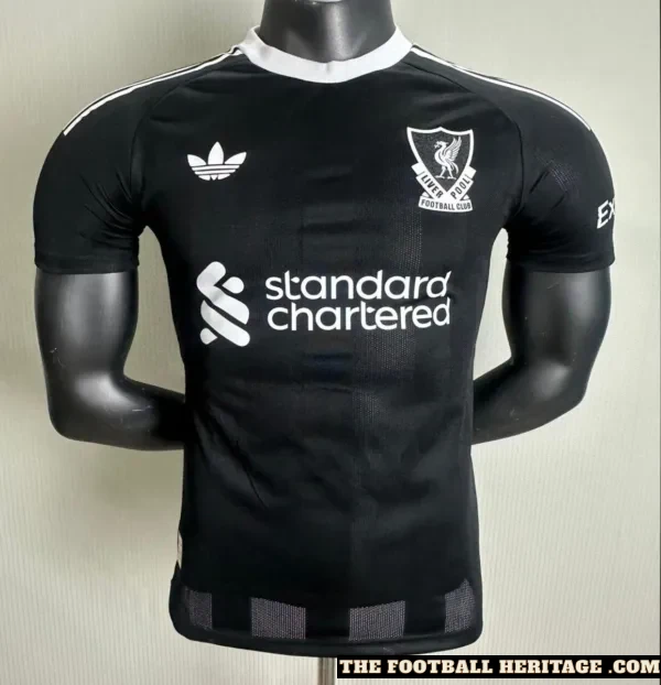 Liverpool 2025/26 Goalkeeper Kit