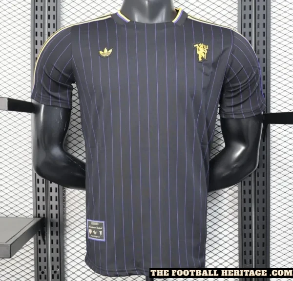 Manchester United Navy Blue Terrace Icons Kit
