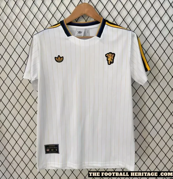 Manchester United White Terrace Icons Kit