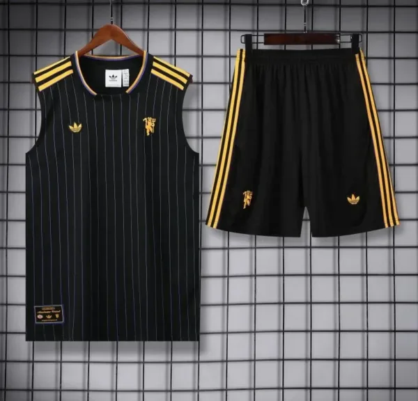 Manchester United 25/26 Top Tank Football Black Set