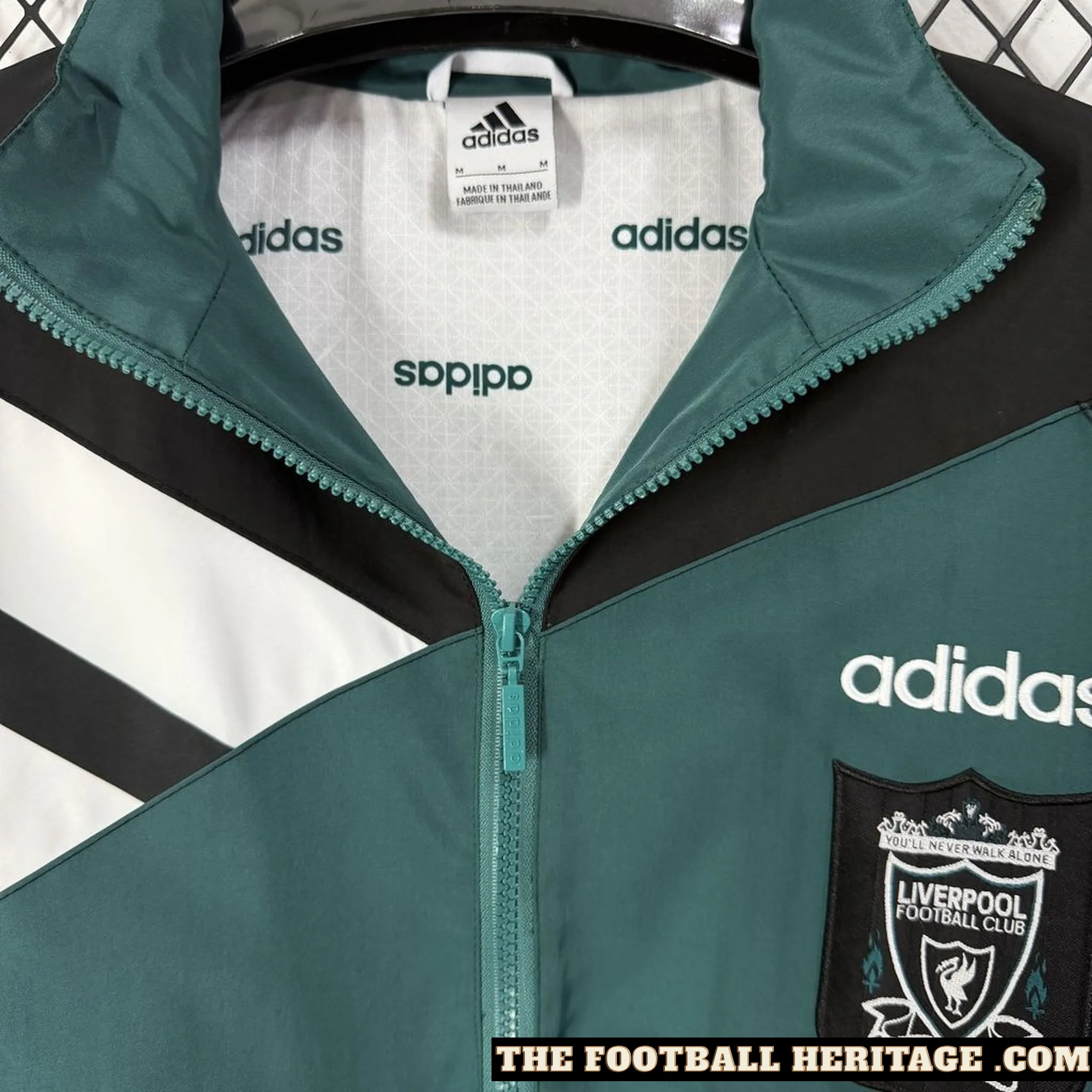1995/96 Liverpool Retro Windbreaker - Image 4