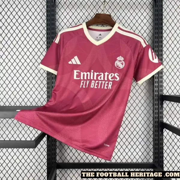Real Madrid 26/27 pink Kit