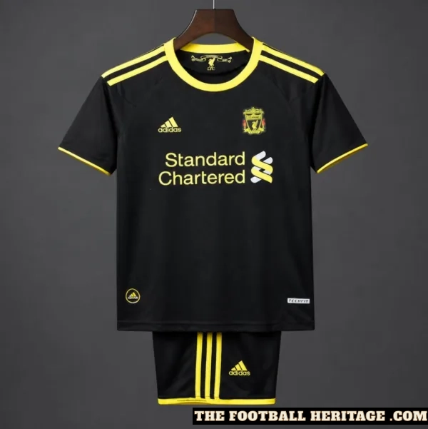 Retro 2010/11 Kids Liverpool Away Kit