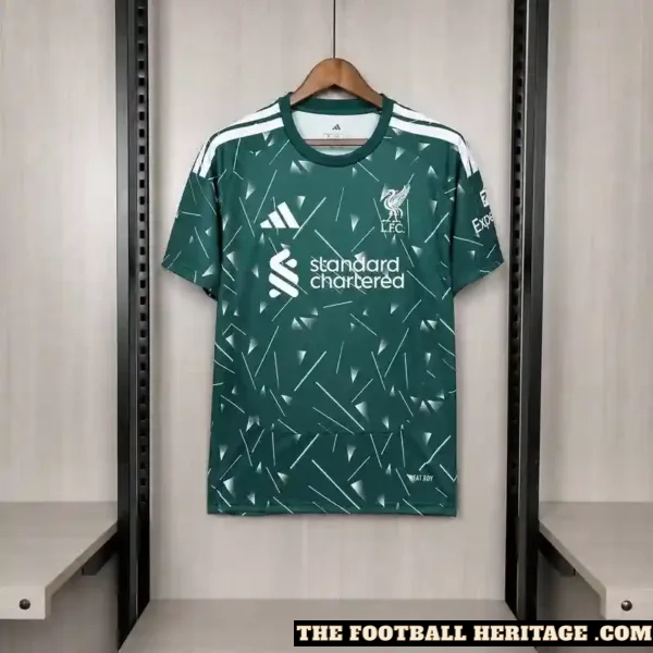 26/27 Liverpool Green Goalkeeper Kit