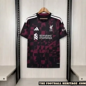 IiverpooI 26/27 Third Kit