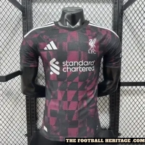 IiverpooI 26/27 Third Kit